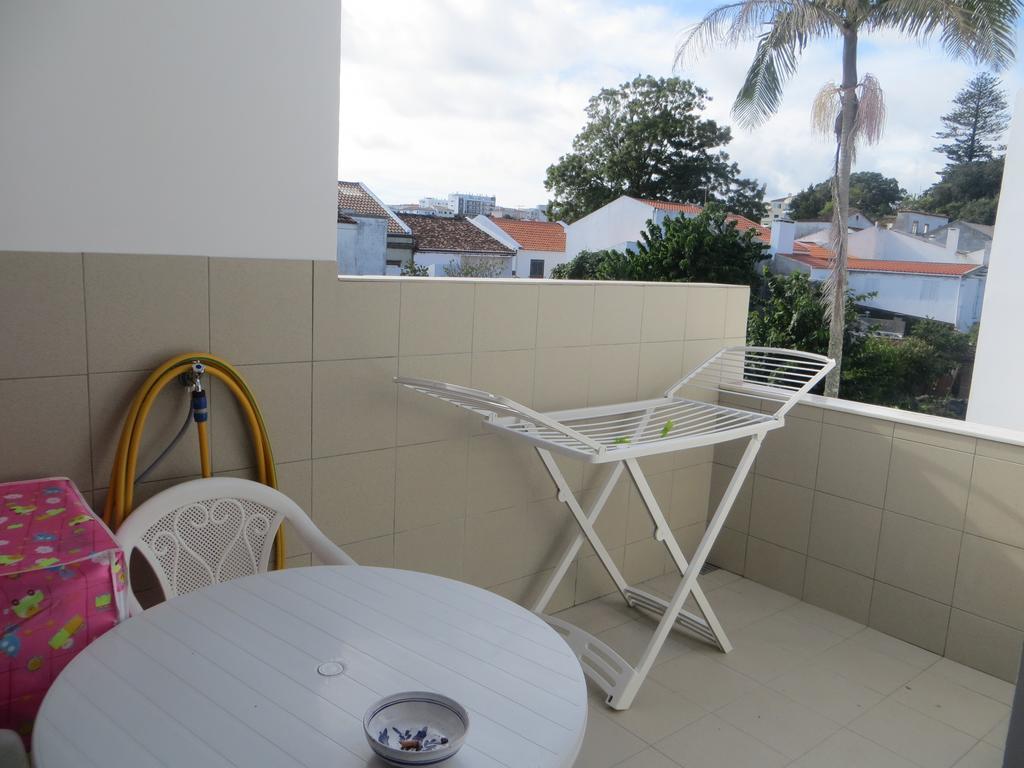Apartamento Segundo Canto 蓬塔德尔加达 外观 照片